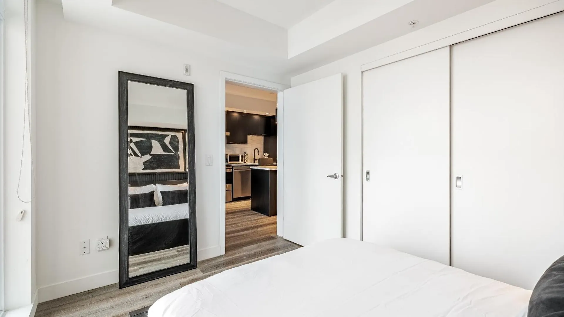 Westview Luxury Suites Ottawa 0*,  Canada