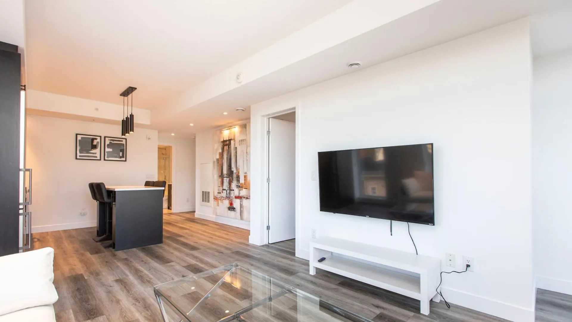 Westview Luxury Suites Ottawa Canada