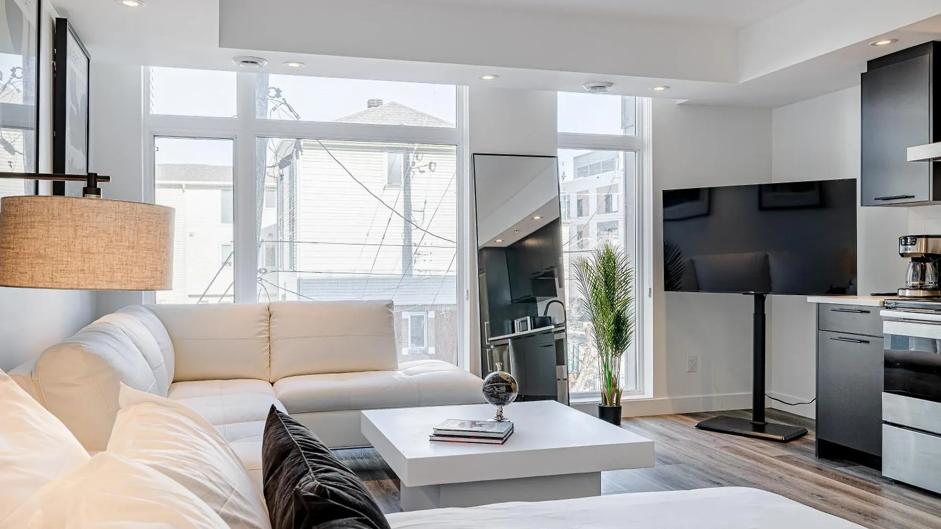 Westview Luxury Suites Ottawa 0*,  Canada