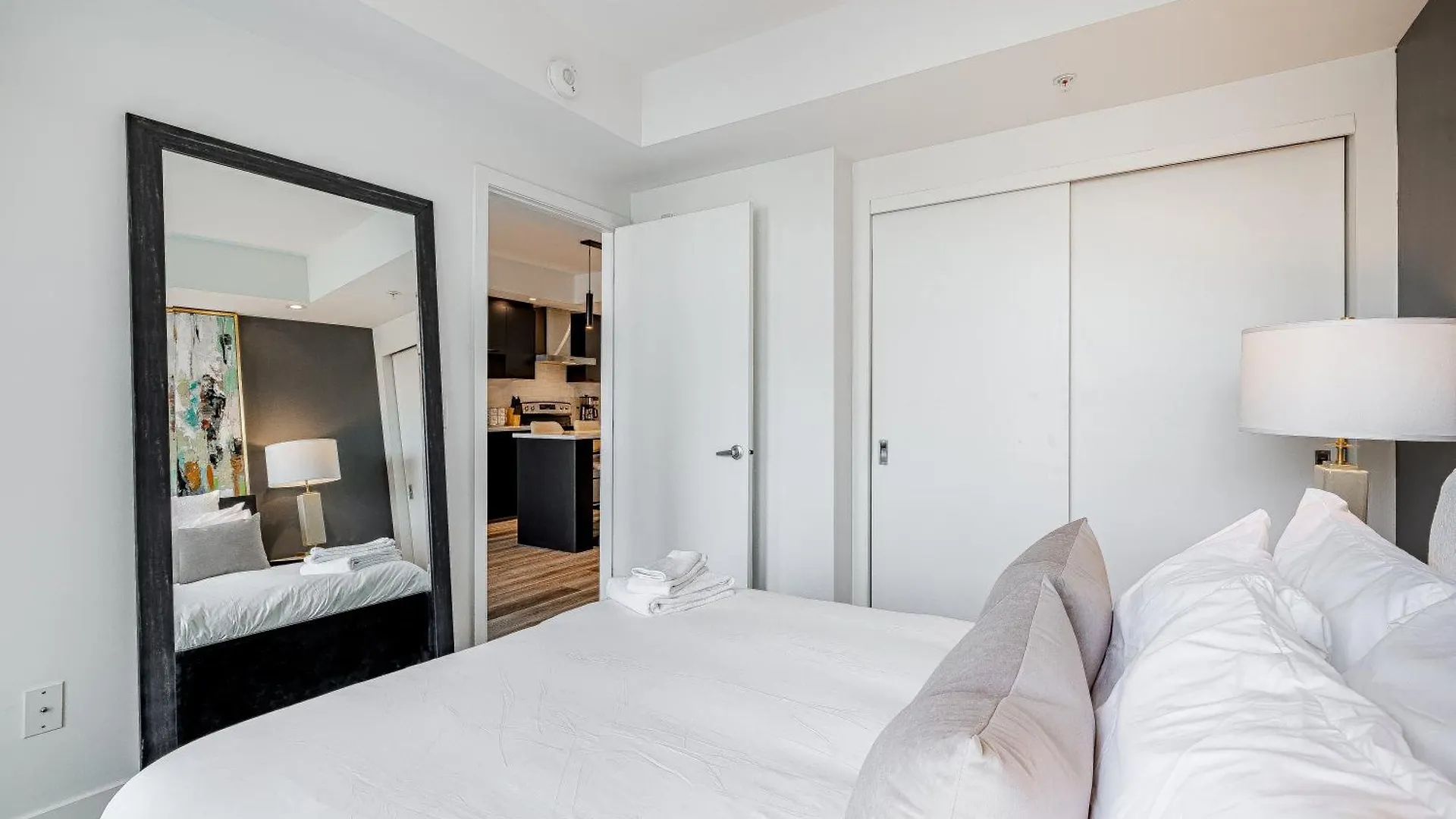 Westview Luxury Suites Ottawa 0*,