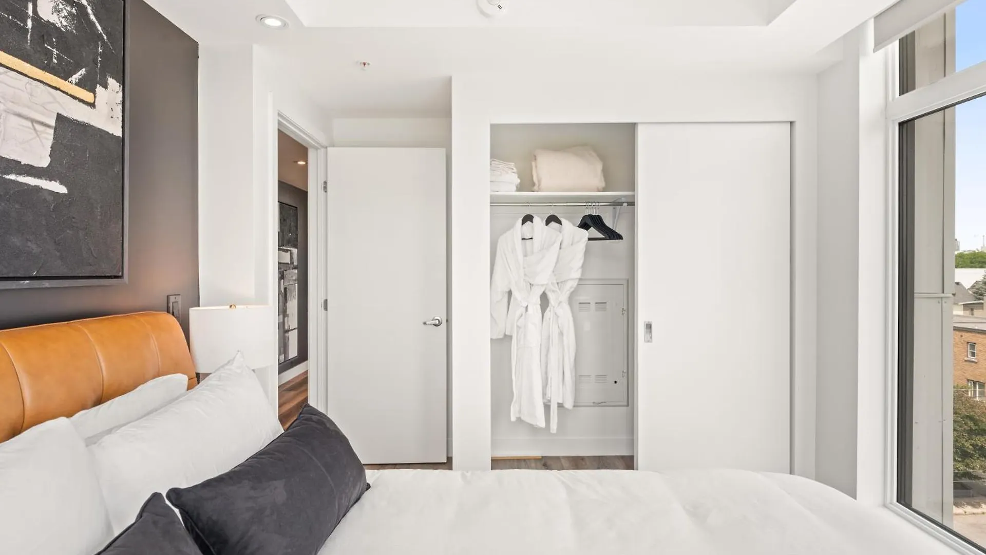 Westview Luxury Suites Ottawa 0*,  Canada