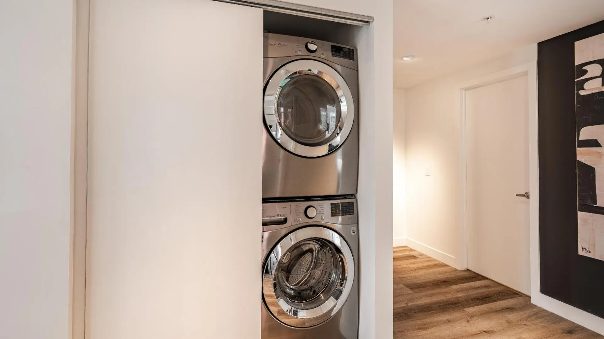 Aparthotel Westview Luxury Suites Ottawa