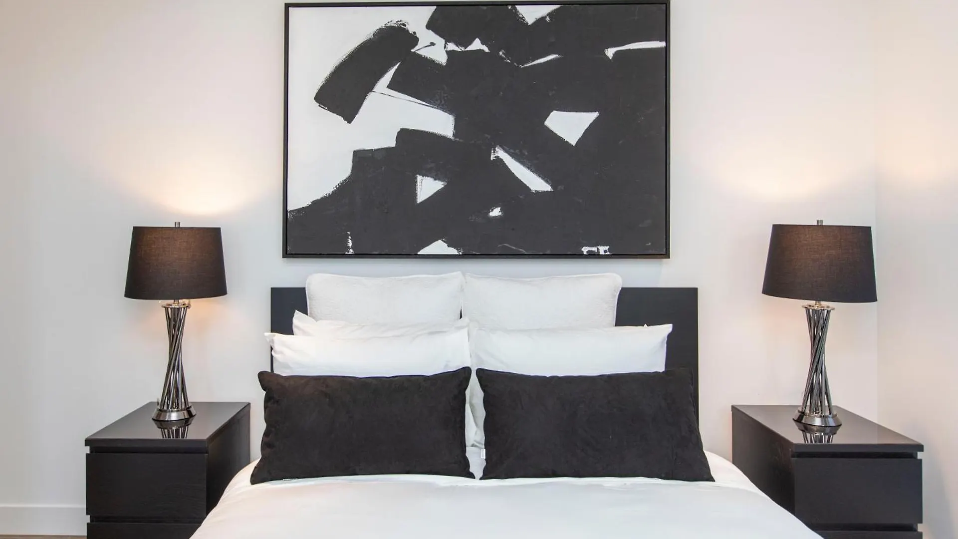 Westview Luxury Suites Ottawa 0*,
