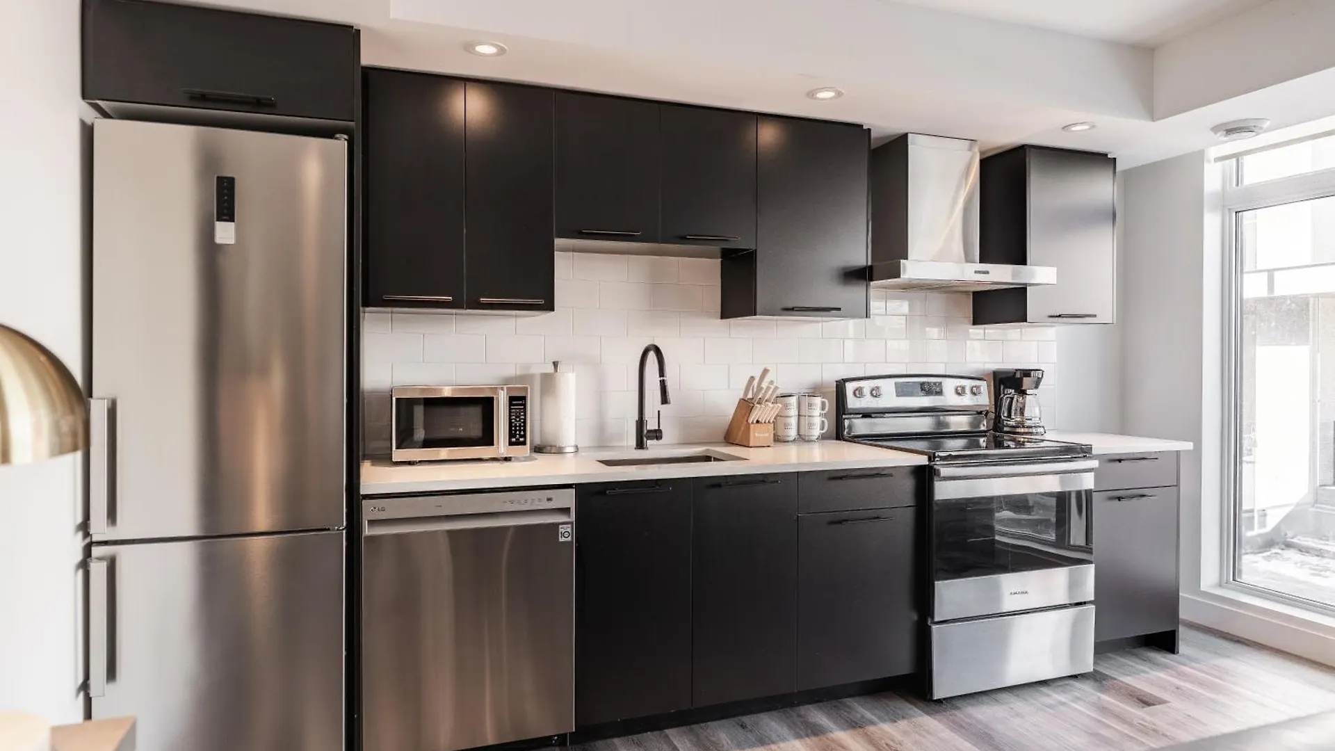 Westview Luxury Suites Ottawa 0*,  Canada