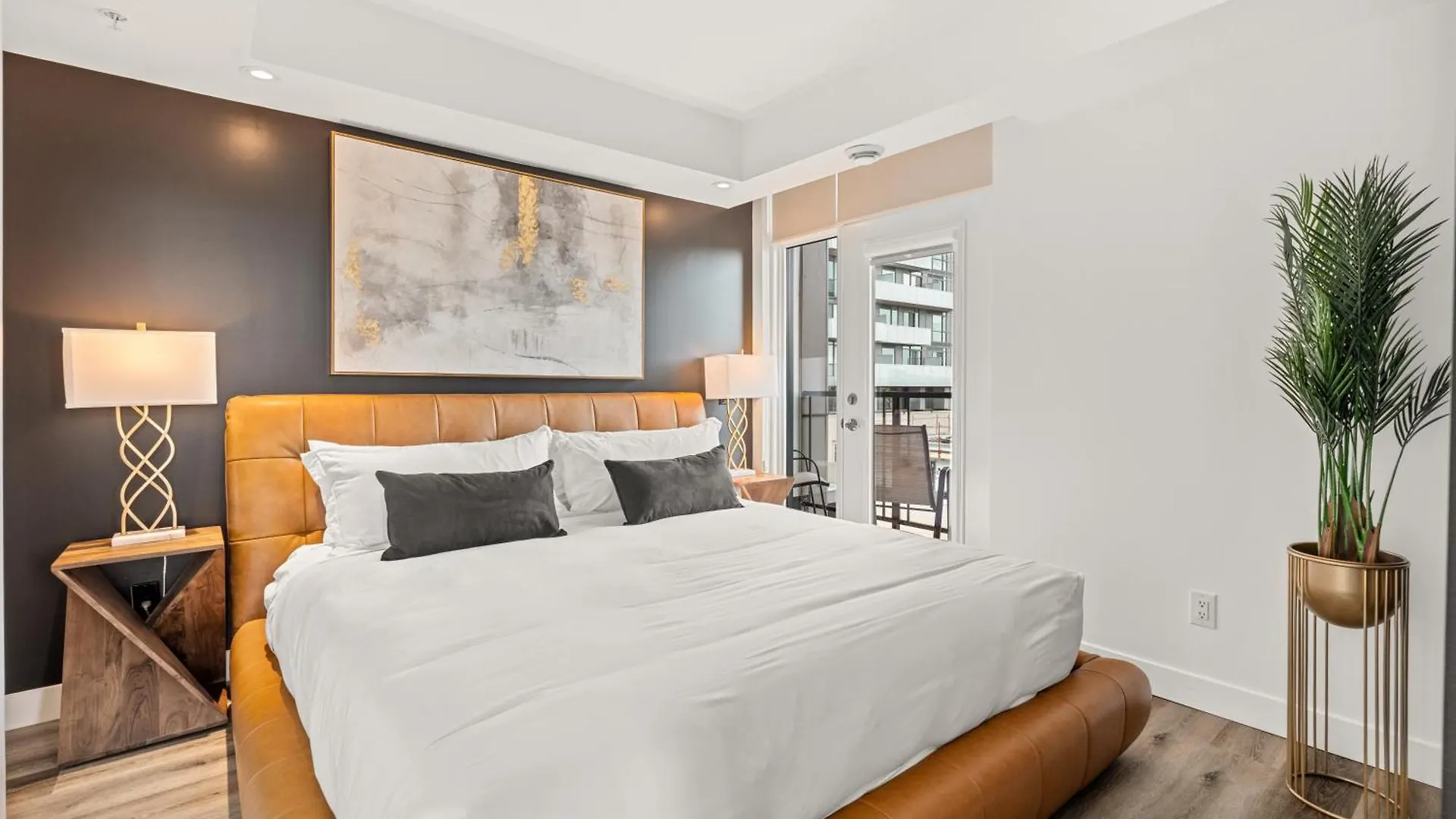 Westview Luxury Suites Ottawa 0*,  Kanada