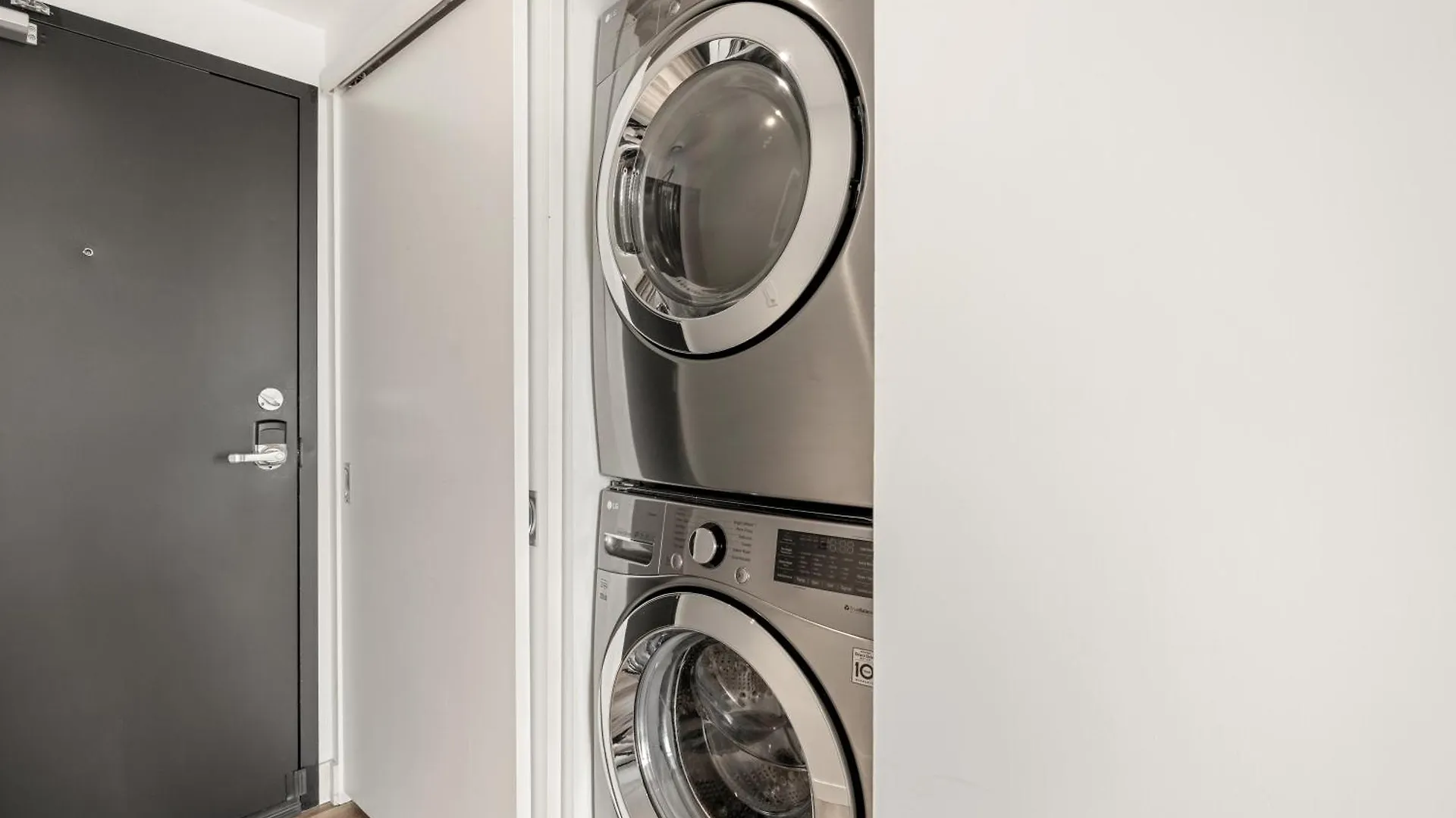 Westview Luxury Suites Ottawa