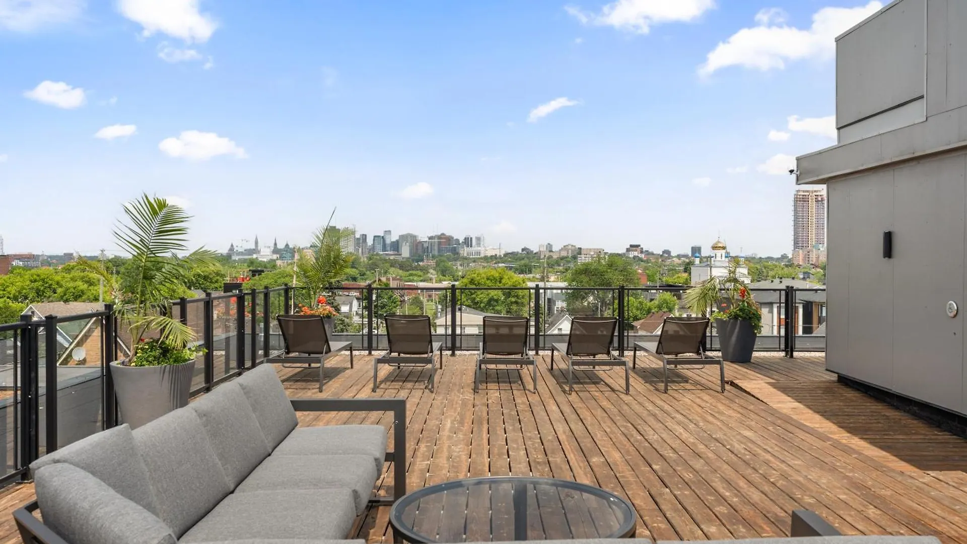 Aparthotel Westview Luxury Suites Ottawa Canada